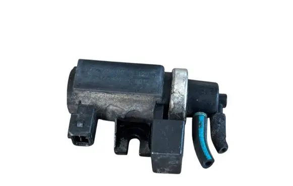 BMW 5 E39 Turbo solenoid valve 72279600 00T265 2247906