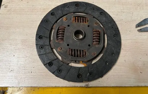 Clutch pressure plate