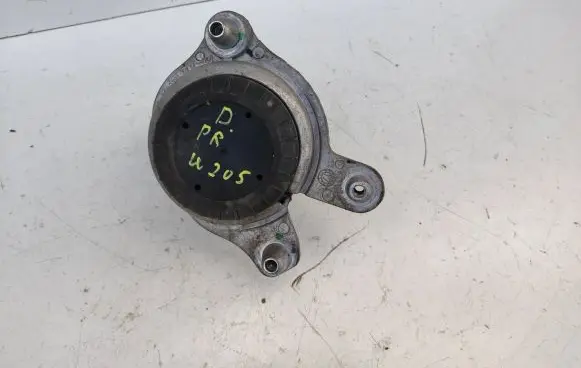 Mercedes-Benz C W205 Engine mount bracket A2052406717 ZGS002
