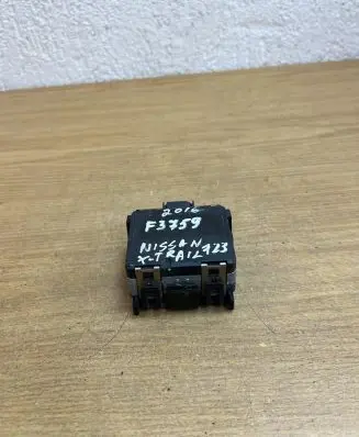 Nissan X-Trail T32 Distronic sensor radar 0203300384 03300384