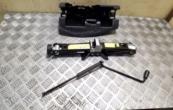 Audi A4 S4 B8 8K Tool set 8K9813685 8K0011031G