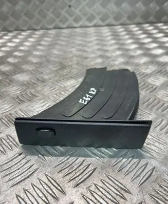BMW 5 E60 E61 Cup holder 7134104