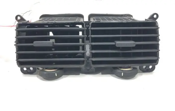 KIA Sportage Dashboard side air vent grill/cover trim KM84810A
