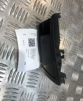 Subaru Legacy Seat back rest control lever/handle 