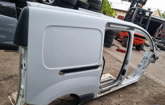 Renault Kangoo II Side car body part 