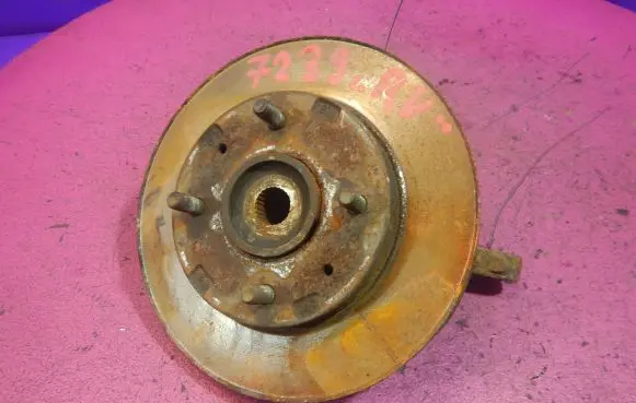 Mitsubishi Space Star Front wheel hub spindle knuckle