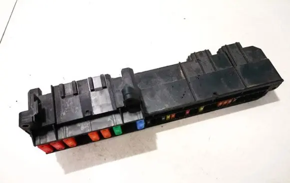 BMW 5 E60 E61 Fuse box set 6114695733002 61.14-6957330-02