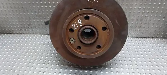 Volkswagen Transporter - Caravelle T4 Front wheel hub spindle knuckle
