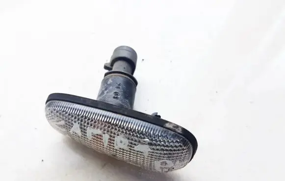 Opel Zafira A Front fender indicator light 90560403