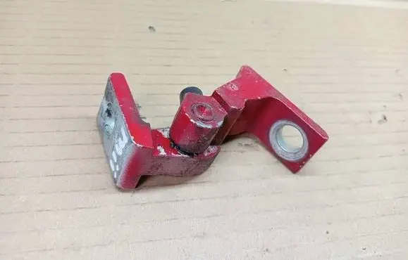 Skoda Citigo Front door upper hinge