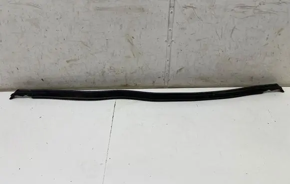 Mercedes-Benz Vito Viano W447 Engine compartment rubber A4471758304 A44717583