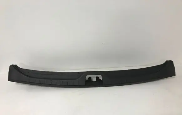 Trunk/boot sill cover protection