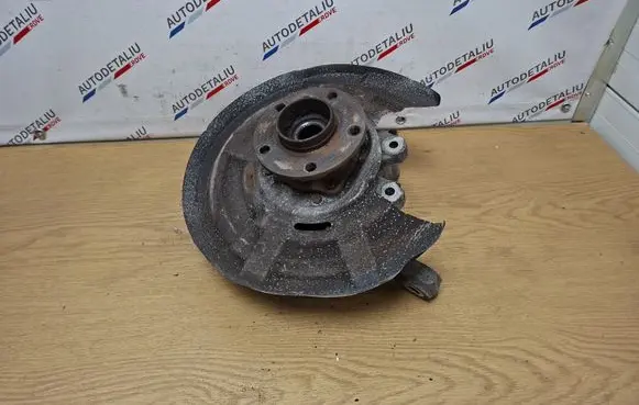 BMW 6 F12 F13 Rear wheel hub 6852891