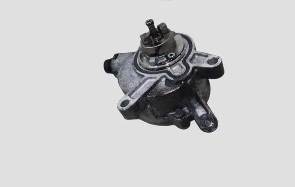 Volvo V70 Vacuum pump 31219463