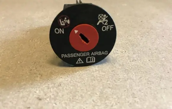 Citroen C4 III e-C4 Passenger airbag on/off switch 