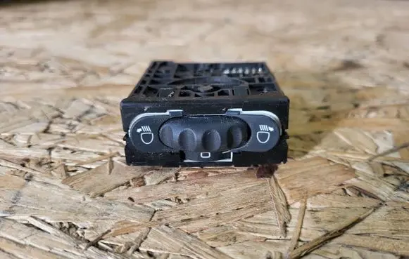 Renault Master III Headlight level height control switch 8200379685
