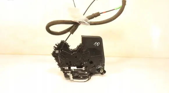 Lexus LX 570 Front door lock 