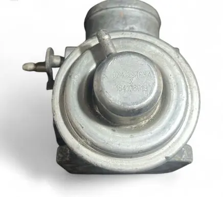Audi A4 S4 B5 8D EGR valve 038131501E