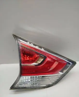 Nissan X-Trail T32 Tailgate rear/tail lights