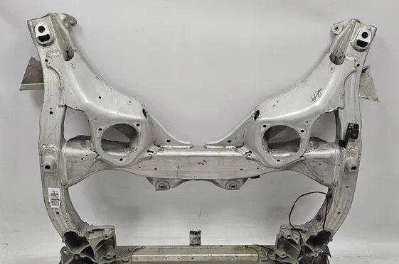 BMW 5 F10 F11 Front subframe 6775761 6778374 6778373
