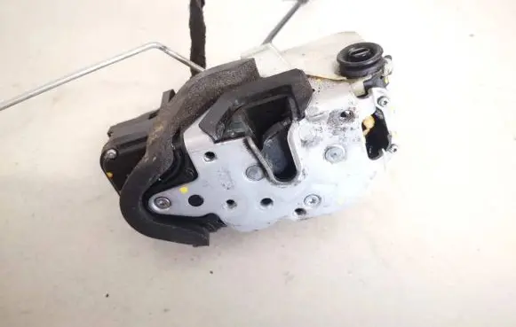 Opel Insignia A Front door lock
