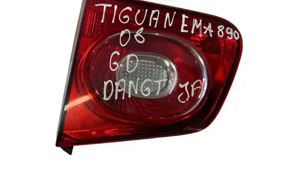 Volkswagen Tiguan Tailgate rear/tail lights 5N0945094C