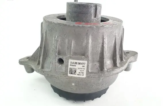 Engine mount bracket