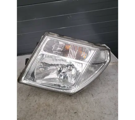 Nissan Navara D40 Headlight/headlamp 10016459