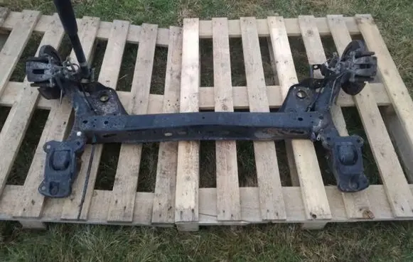 Skoda Octavia Mk3 (5E) Rear axle beam with reductor 