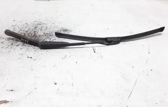 Saab 9-5 Windshield/front glass wiper blade 56671808