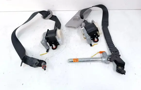 KIA Sportage Front seatbelt 888203U200ED 888103U210ED