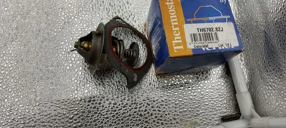 Mazda 323 Thermostat TH670282J 8AGX15171 8AK215171