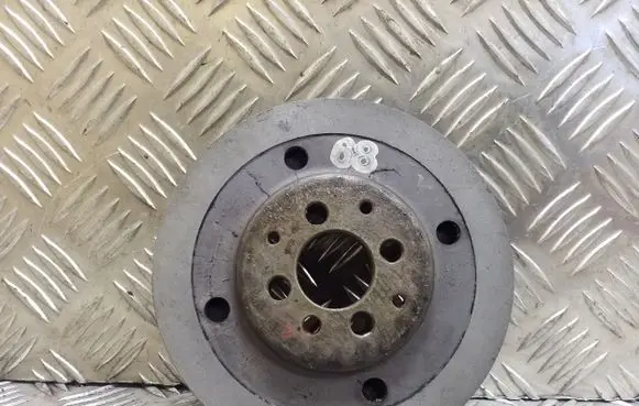 Volkswagen Golf IV Crankshaft pulley 038105243