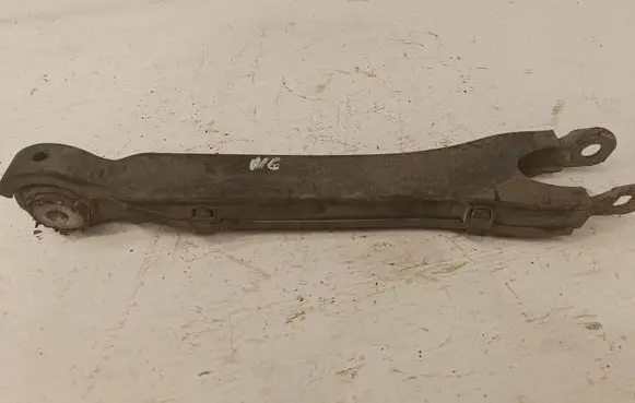 Mercedes-Benz C W204 Rear upper control arm/wishbone A2043521288