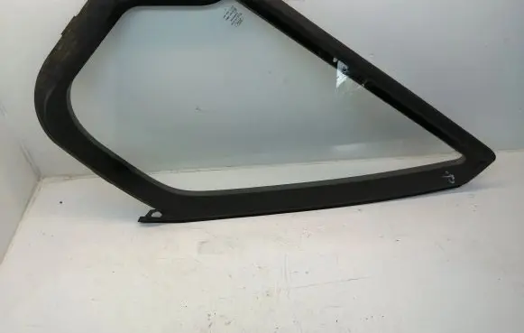 Ford Transit Front door vent window glass four-door YC15V21418