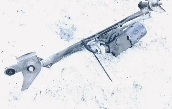 Mazda 6 Front wiper linkage and motor