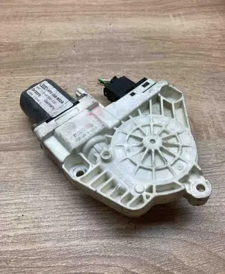 Audi A6 S6 C6 4F Rear door window regulator motor 4F0959802A 1101997000105