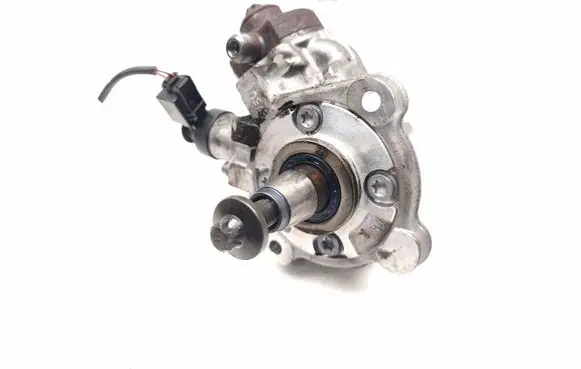 BMW 5 F10 F11 Fuel injection high pressure pump 7810696 0445010517