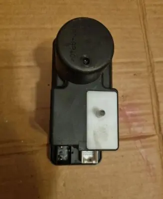 Audi A6 S6 C4 4A Central locking vacuum pump 4A0862257C