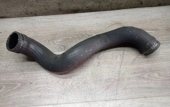 Volvo XC90 Intercooler hose/pipe