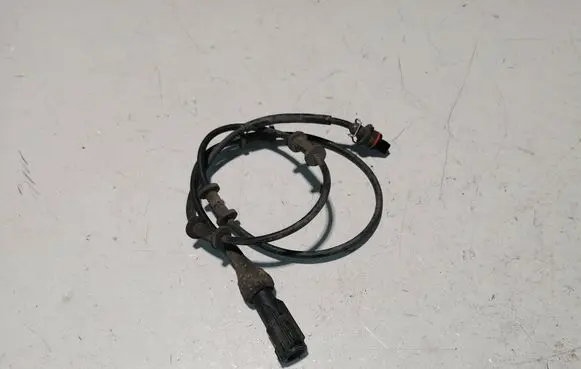 Jaguar XF X250 ABS brake wheel speed sensor 8W832C204AB