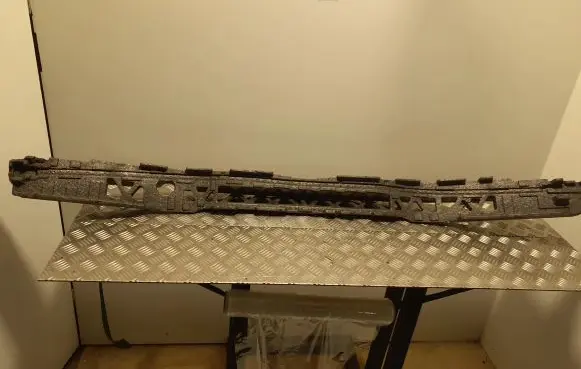 Front bumper foam support bar