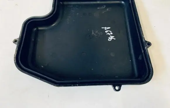 Volkswagen PASSAT B5 Fuse box cover 8d1907613a