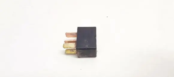 Mitsubishi Outlander Other relay mr588567