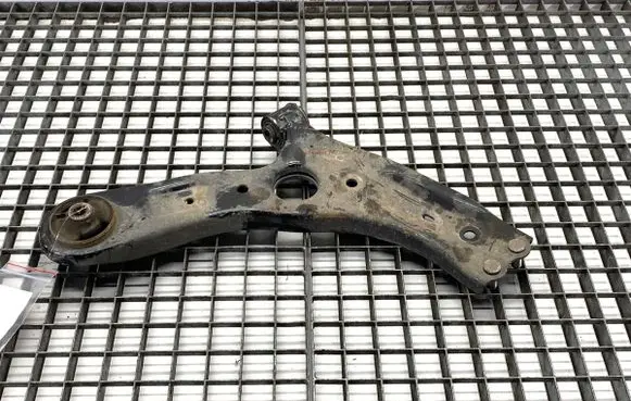 KIA Carens III Front control arm 