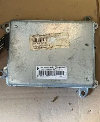 Jaguar S-Type Engine control unit/module 2W4F13B525BE 0000FFF47KKC 0617032