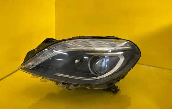 Mercedes-Benz B W246 W242 Headlight/headlamp A2468204761