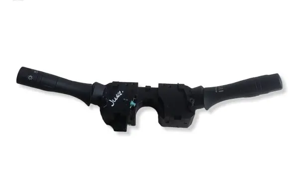 Nissan Juke I F15 Wiper switch 