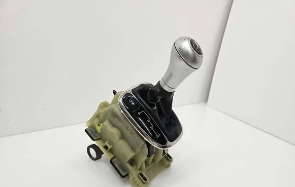 Mercedes-Benz C W203 Gear shifter/selector A2032675524 210604ST1 PP203267187