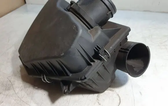 BMW 5 E60 E61 Air filter box 7792416 6575526